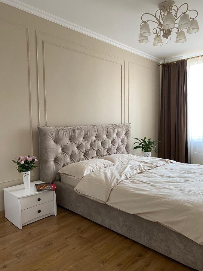 Luxury Apartment Near Metro Station Osokorky Kiev Eksteriør billede