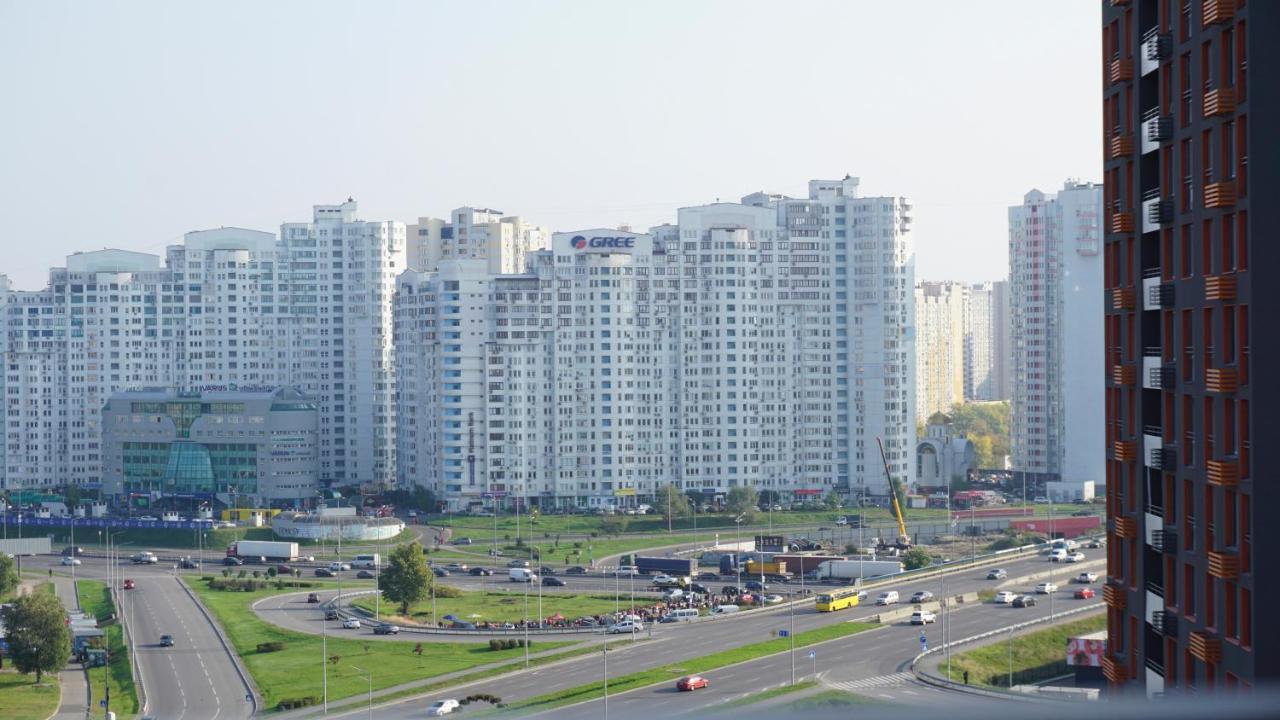 Luxury Apartment Near Metro Station Osokorky Kiev Eksteriør billede