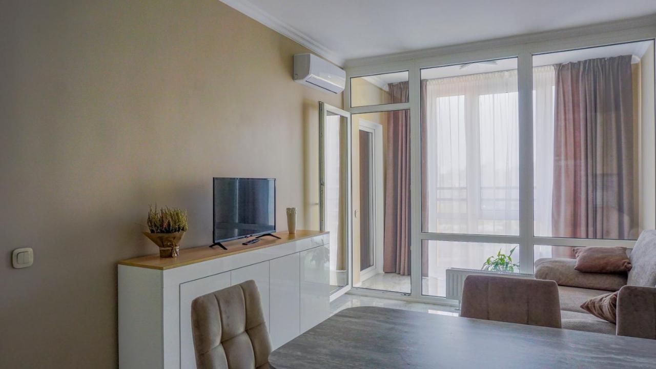 Luxury Apartment Near Metro Station Osokorky Kiev Eksteriør billede