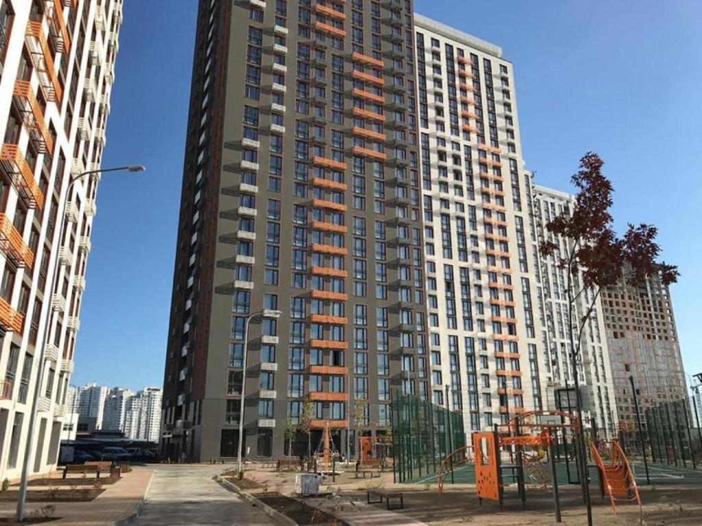 Luxury Apartment Near Metro Station Osokorky Kiev Eksteriør billede