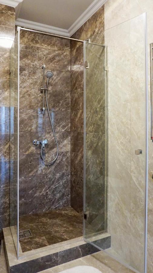 Luxury Apartment Near Metro Station Osokorky Kiev Eksteriør billede