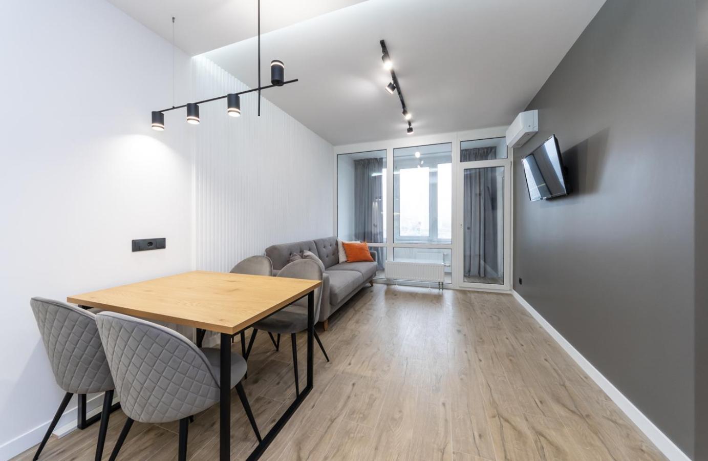Luxury Apartment Near Metro Station Osokorky Kiev Eksteriør billede